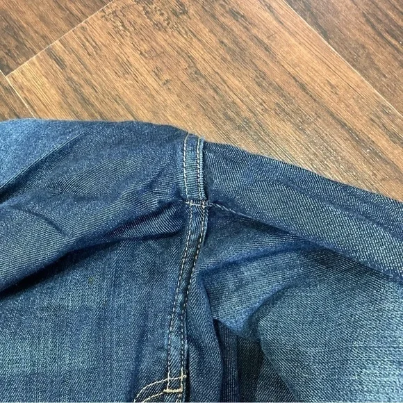 8 ROCK & REPUBLIC Berlin stretchy jeans. High rise dark wash tapered studded EUC - Picture 7 of 16